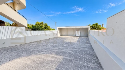 Moradia T3 para Venda em Pedrouços