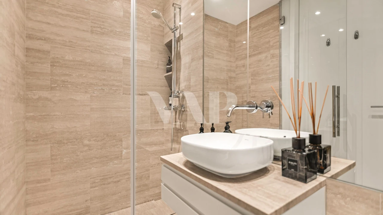 Apartamento T2 para Venda em Quarteira Foto 5