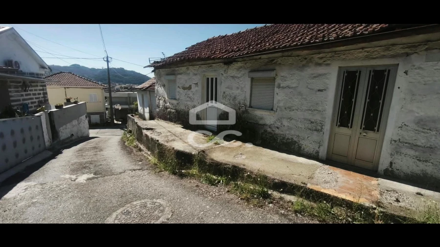 Moradia para Venda em Caldas de Vizela (São Miguel e São João)