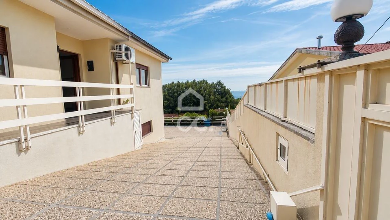 Moradia T3 para Venda em Oliveira, São Paio e São Sebastião Foto 15