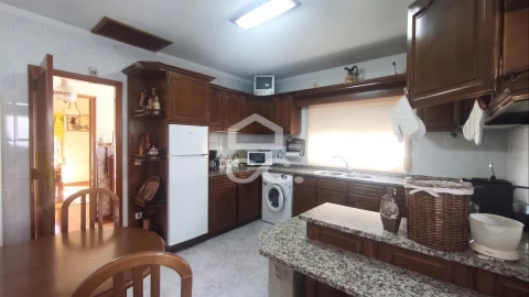 Moradia T3 para Venda em Oliveira, São Paio e São Sebastião