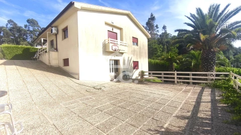 Moradia T3 para Venda em Oliveira, São Paio e São Sebastião