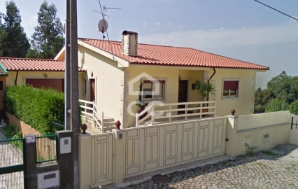 Moradia T3 para Venda em Oliveira, São Paio e São Sebastião