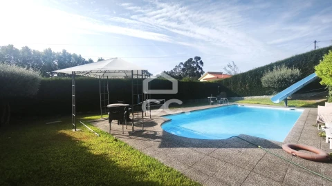 Moradia T3 para Venda em Oliveira, São Paio e São Sebastião