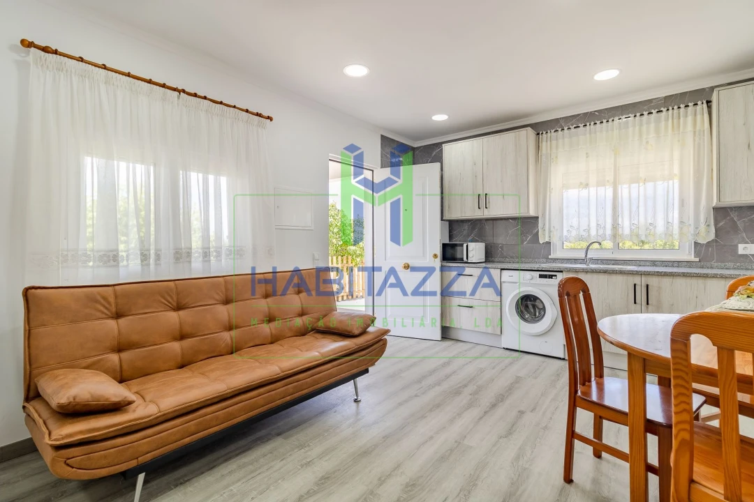 Apartamento T2 para Arrendamento em Luz Foto 4