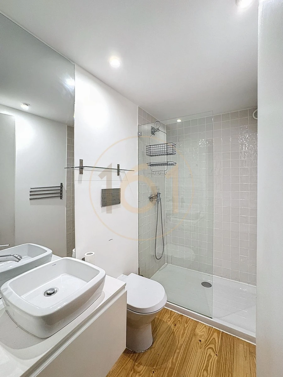 Apartamento T1 para Venda em Cedofeita, Santo Ildefonso, Sé, Miragaia, São Nicolau e Vitória Foto 7