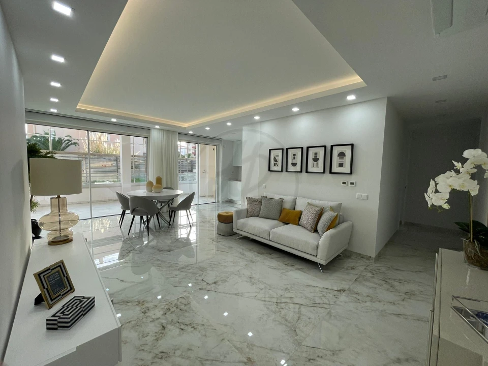 Apartamento T2 para Venda em Lagos (São Sebastião e Santa Maria) Foto 1