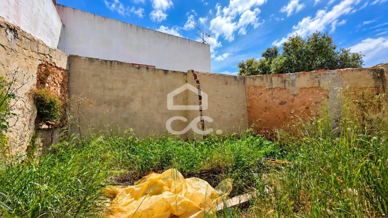 Terreno para Venda em Lagos (São Sebastião e Santa Maria) Foto 9