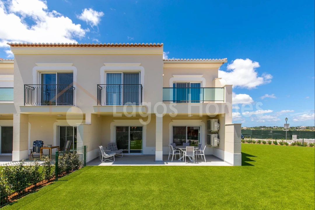 Moradia T4 para Venda em Lagos (São Sebastião e Santa Maria) Foto 1
