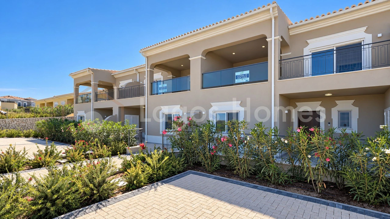 Moradia T4 para Venda em Lagos (São Sebastião e Santa Maria) Foto 4