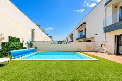 Moradia T4 para Venda em Canidelo