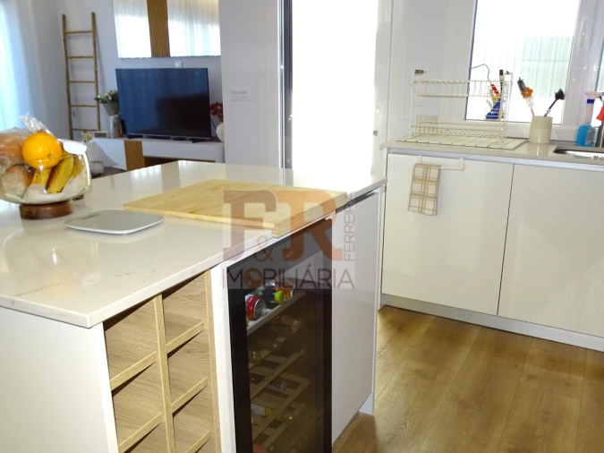 Moradia T4 para Venda em Fernao Ferro Foto 30