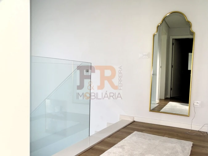 Moradia T4 para Venda em Fernao Ferro Foto 42