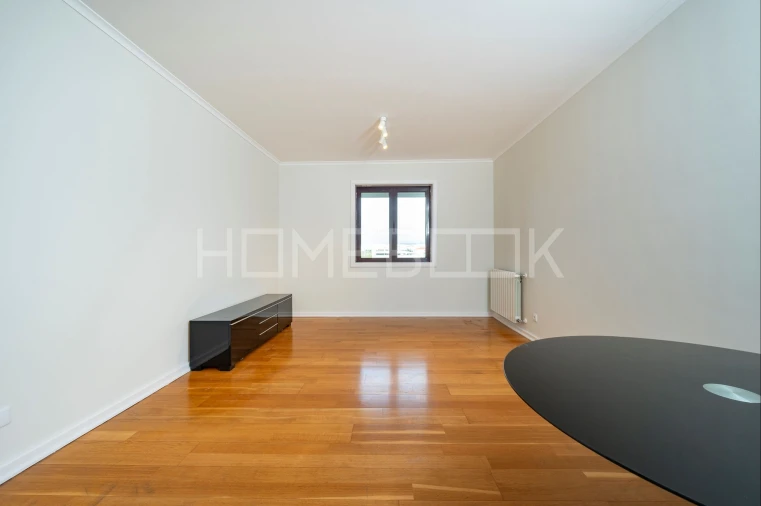 Apartamento T1 para Arrendamento em São Domingos de Benfica Foto 7