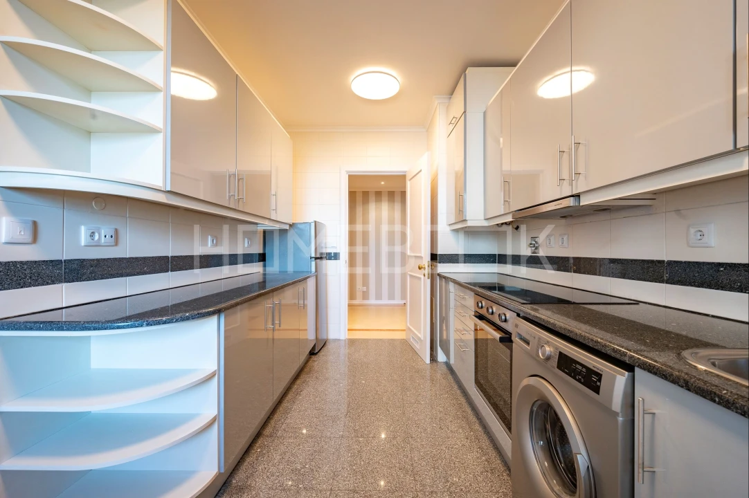 Apartamento T1 para Arrendamento em São Domingos de Benfica Foto 4