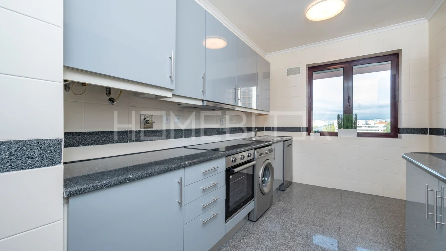 Apartamento T1 para Arrendamento em São Domingos de Benfica