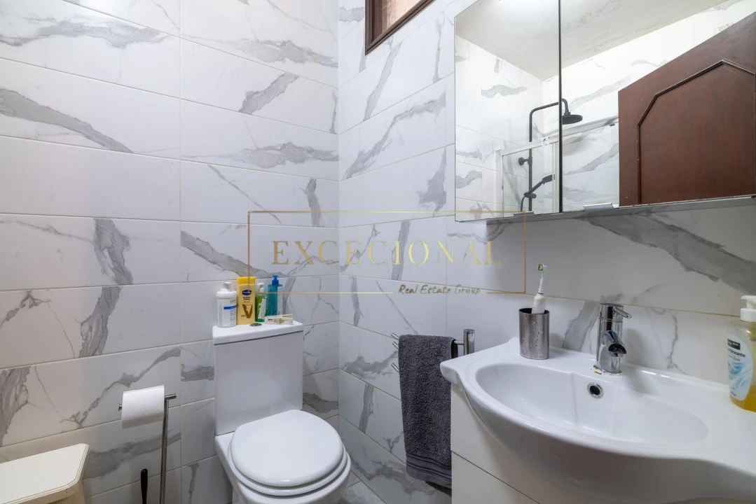 Apartamento T3 para Venda em Vilar de Andorinho Foto 13
