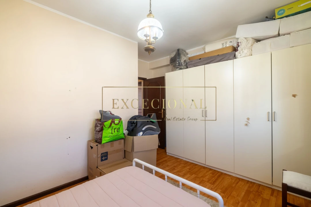 Apartamento T3 para Venda em Vilar de Andorinho Foto 19