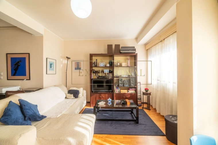 Apartamento T3 para Venda em Vilar de Andorinho Foto 5