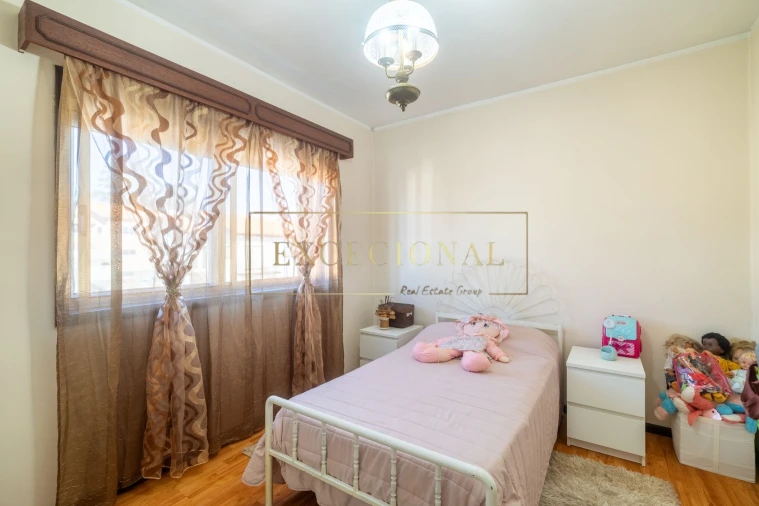 Apartamento T3 para Venda em Vilar de Andorinho Foto 18