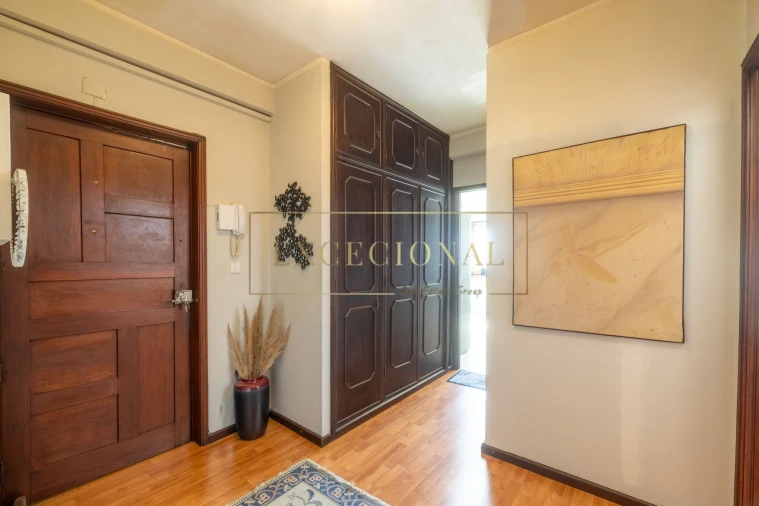 Apartamento T3 para Venda em Vilar de Andorinho Foto 25