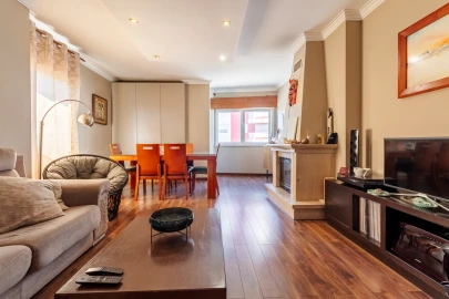 Apartamento T2 para Venda em Algueirão-Mem Martins