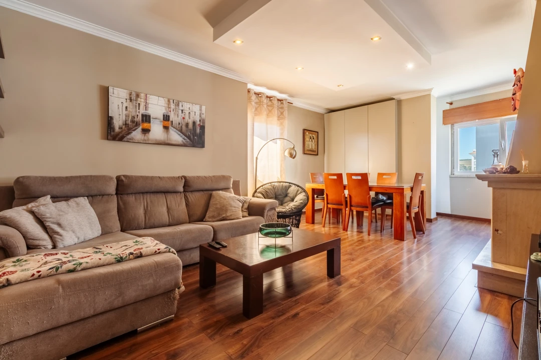 Apartamento T2 para Venda em Algueirão-Mem Martins Foto 7