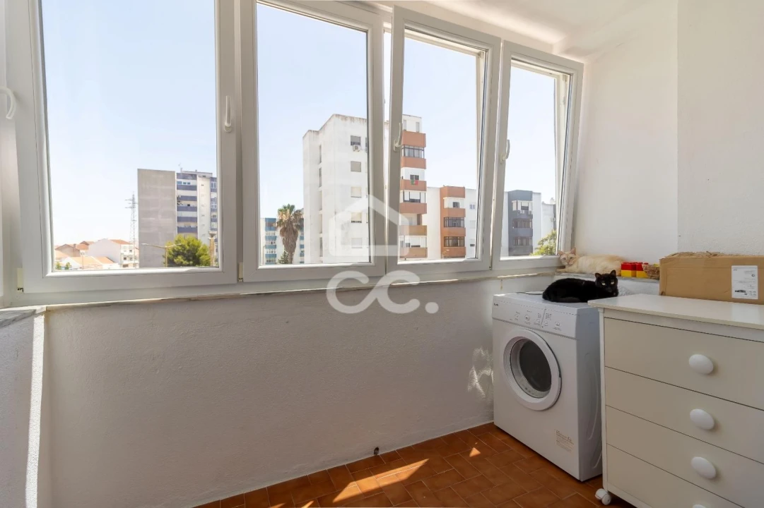 Apartamento T2 para Venda em Barreiro e Lavradio Foto 19