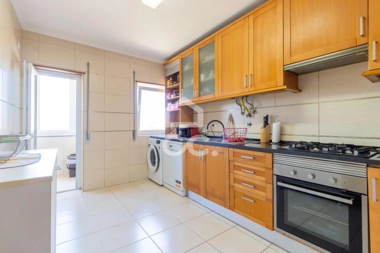 Apartamento T2 para Venda em Barreiro e Lavradio Foto 3