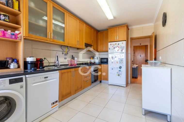 Apartamento T2 para Venda em Barreiro e Lavradio Foto 2