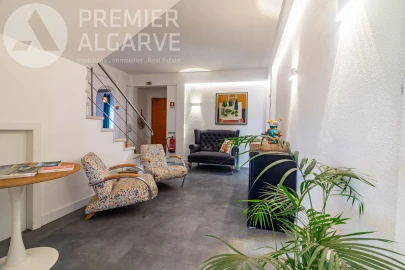 Moradia T4 para Venda em Quelfes