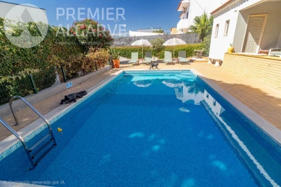 Moradia T4 para Venda em Quelfes