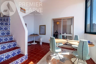 Moradia T4 para Venda em Quelfes