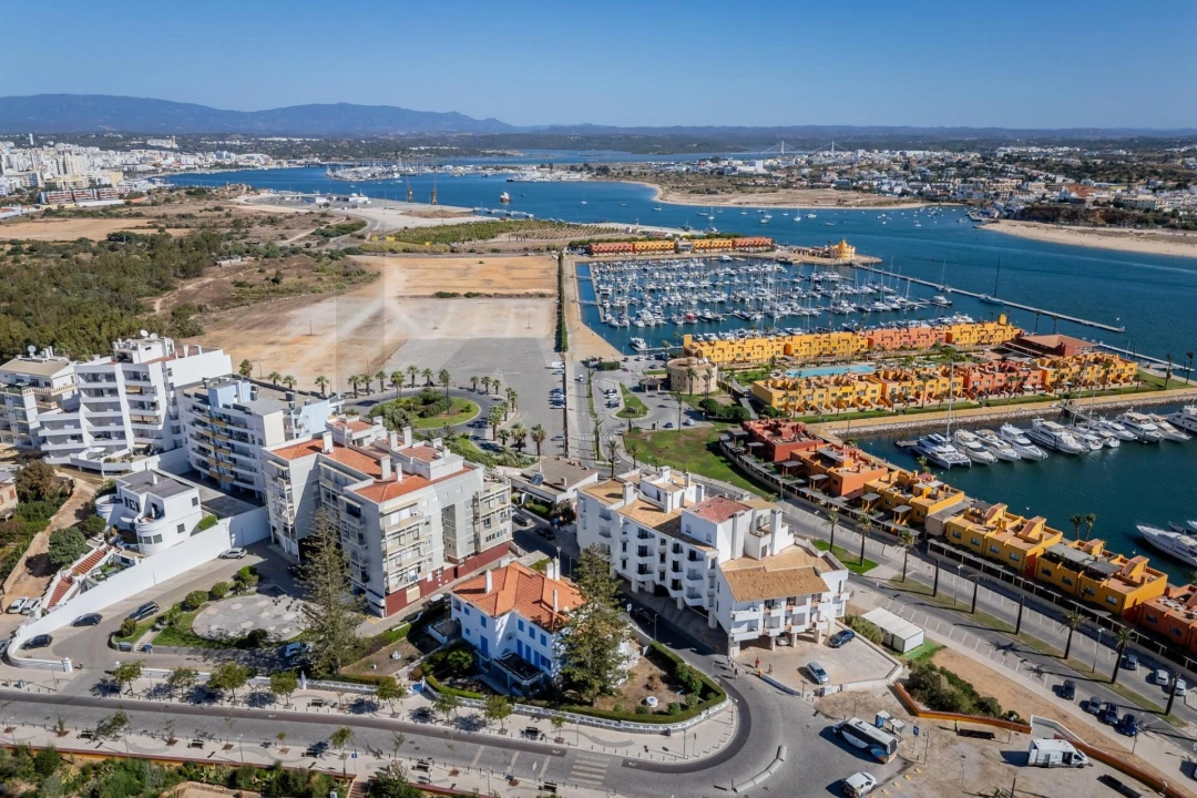 Apartamento T2 para Venda em Portimão Foto 31