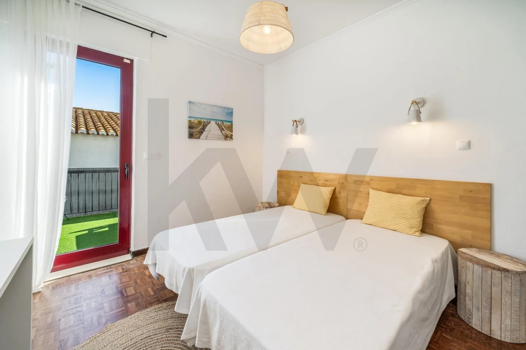 Apartamento T2 para Venda em Portimão Foto 17