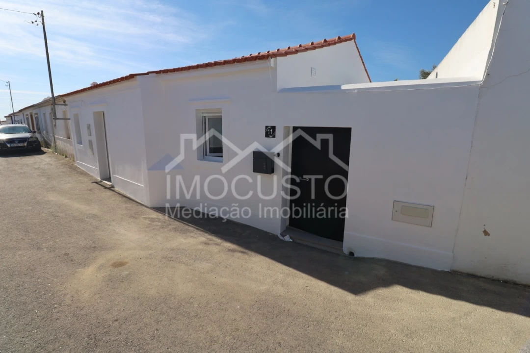 Moradia T3 para Venda em Azinhal Foto 3