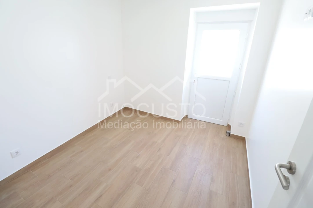 Moradia T3 para Venda em Azinhal Foto 7