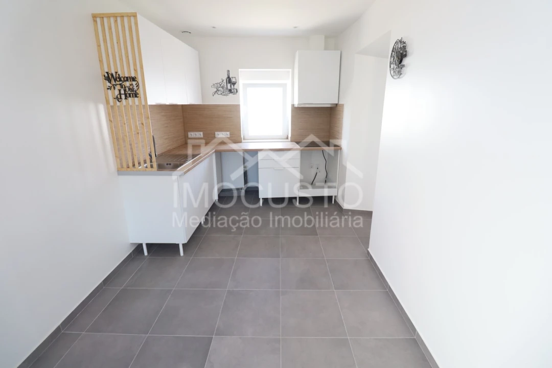 Moradia T3 para Venda em Azinhal Foto 13