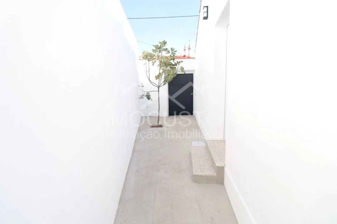 Moradia T3 para Venda em Azinhal Foto 22