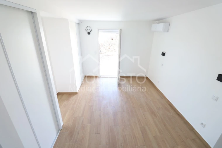 Moradia T3 para Venda em Azinhal Foto 19