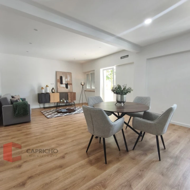 Apartamento T3 para Venda em Benfica Foto 3