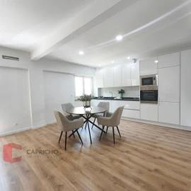 Apartamento T3 para Venda em Benfica