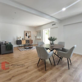 Apartamento T3 para Venda em Benfica