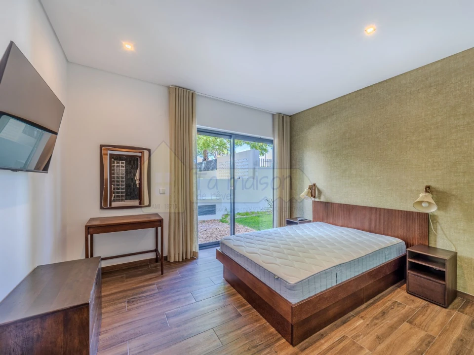 Apartamento T2 para Venda em Quarteira Foto 6