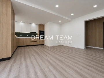 Apartamento T4 para Venda em União das Freguesias de Setúbal