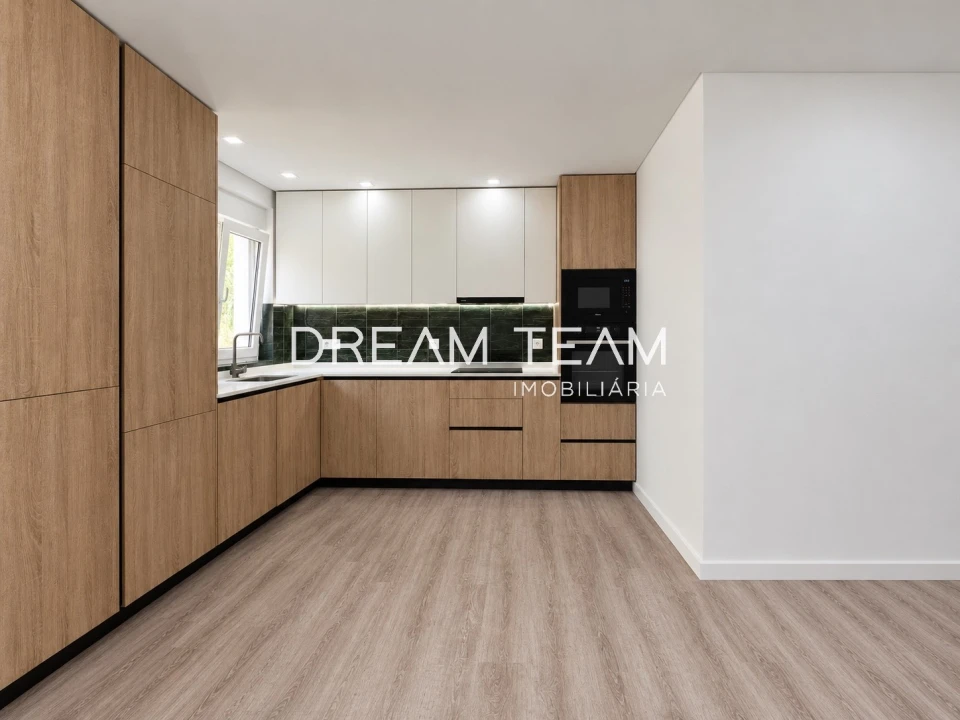 Apartamento T4 para Venda em União das Freguesias de Setúbal Foto 3