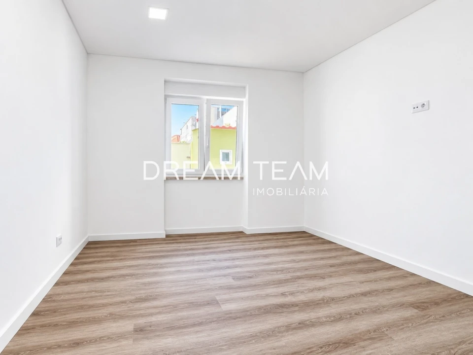 Apartamento T4 para Venda em União das Freguesias de Setúbal Foto 9
