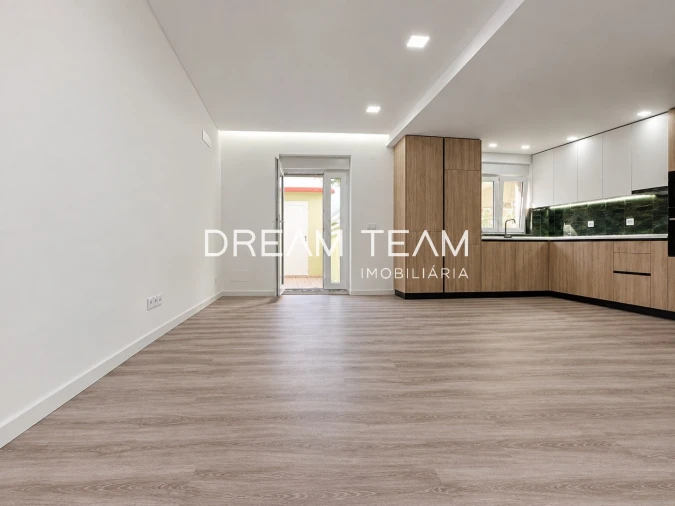Apartamento T4 para Venda em União das Freguesias de Setúbal Foto 4