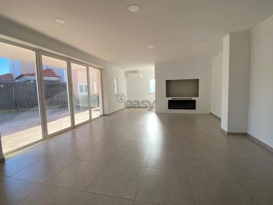 Moradia T3 para Venda em Alcabideche Foto 14