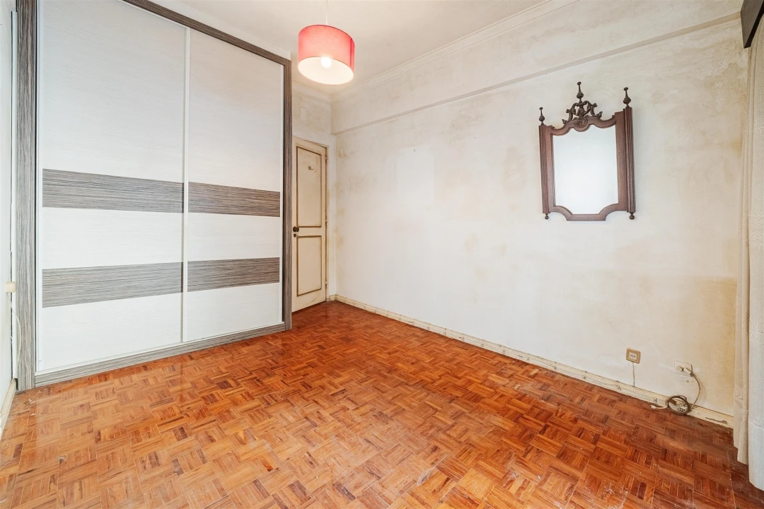 Apartamento T2 para Venda em São Domingos de Benfica Foto 5